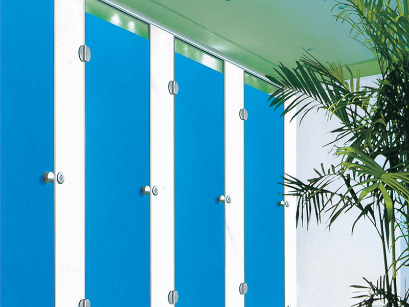 藍(lán)白撞色鋁蜂窩板-公共衛(wèi)生間隔斷